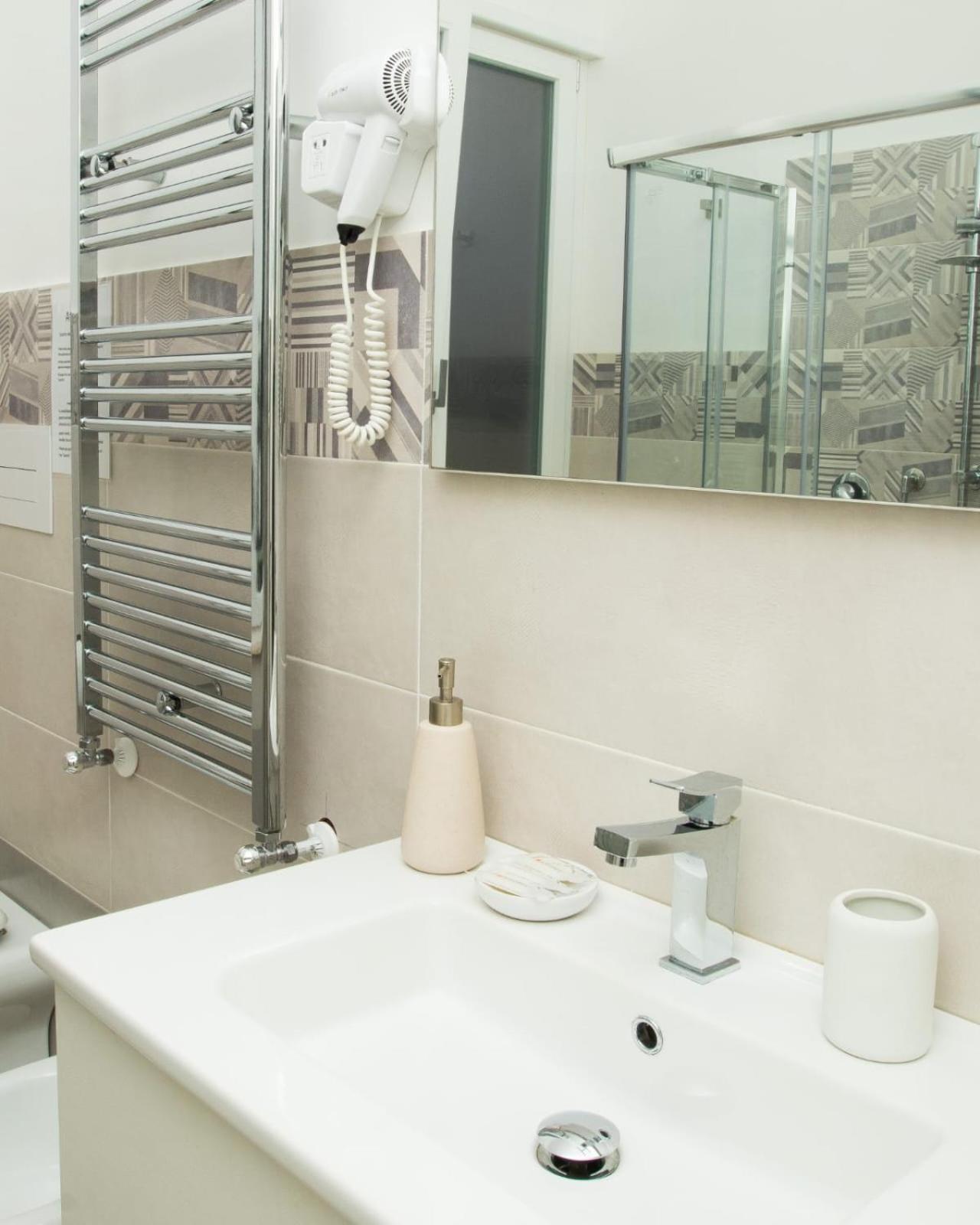 La Bella Salernitana Bed & Breakfast ซาแลร์โน ภายนอก รูปภาพ